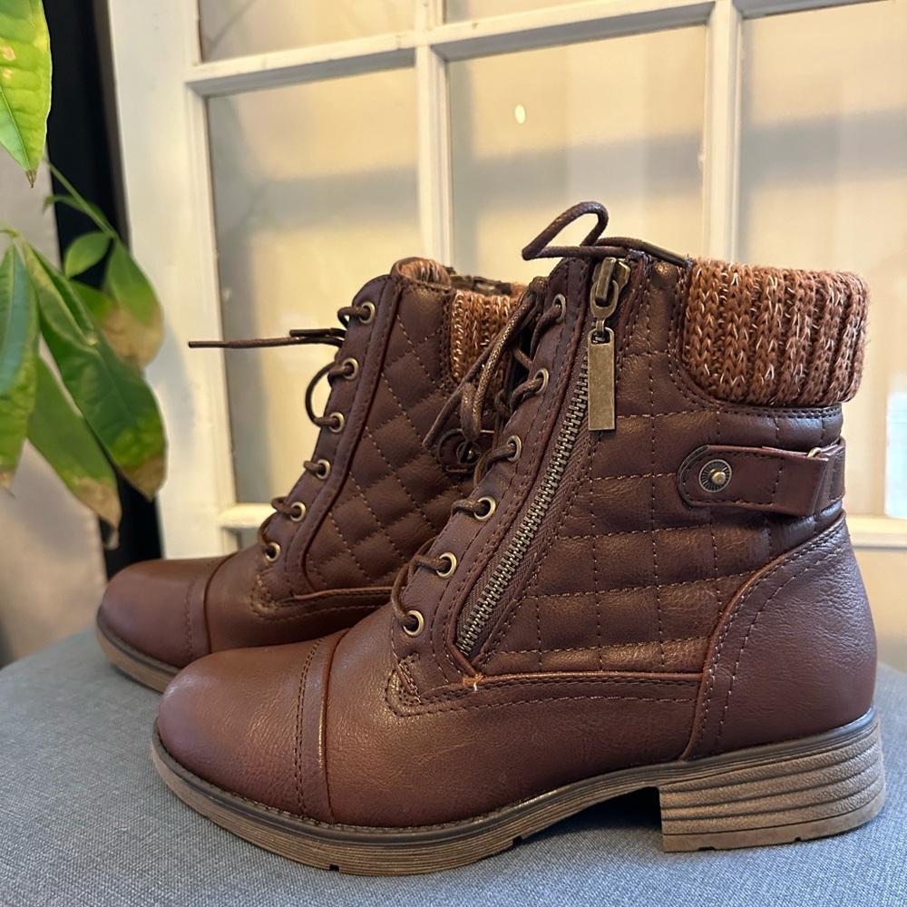 STQ Women's Combat Boots Lace up Ankle Booties